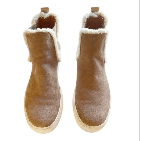 Lucky Brand Kichai Chelsea Boots - Picture 1 of 6